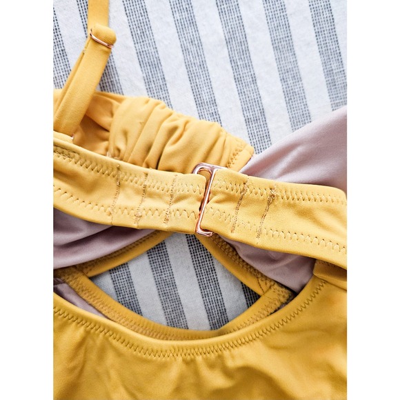 Shade & Shore Asymmetric Twist One Piece Swimsuit - Picture 3 of 7